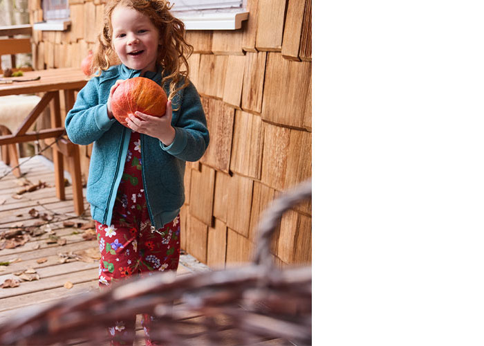 Flauschige Sommerfreunde: unsere Kindermode aus Bio-Baumwollfrottee.