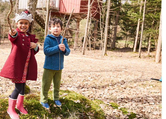 Een bonte herfst met knusse biologische kinderkleding